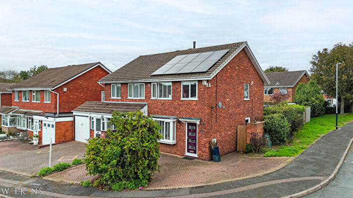 3 Bedroom Semi Detached House For Sale In Cornel, Tamworth, Staffordshire, B77
