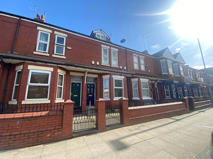 1 Bedroom Apartment To Rent In Langworthy Road, Salford, M6