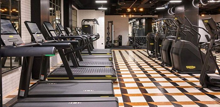 3 Bedroom Flat For Sale In King's Road Park, Fulham, SW6