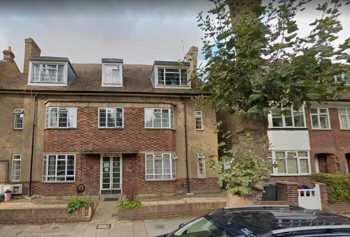 2 Bedroom Flat To Rent In Thornton Avenue, Chiswick, W4