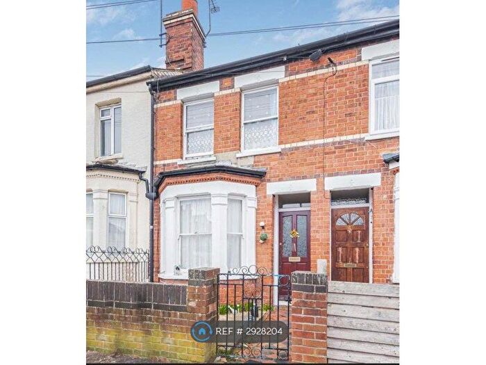 3 Bedroom Terraced House To Rent In Alma Street, Reading, RG30