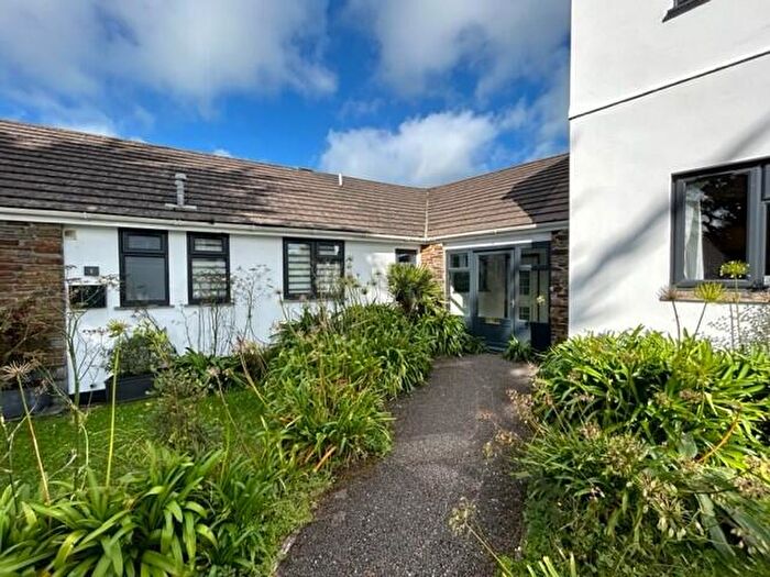 2 Bedroom Flat To Rent In Rock, PL27