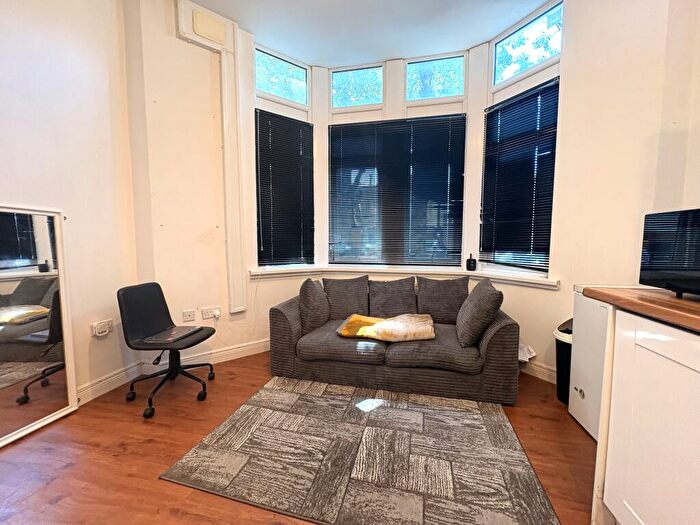 1 Bedroom Apartment To Rent In Penylan Road, Penylan, Cardiff, CF24