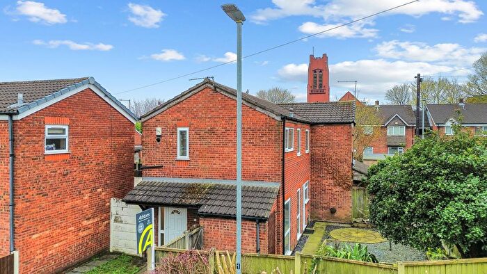 3 Bedroom Semi-Detached House For Sale In Castell Grove, St. Helens, WA10