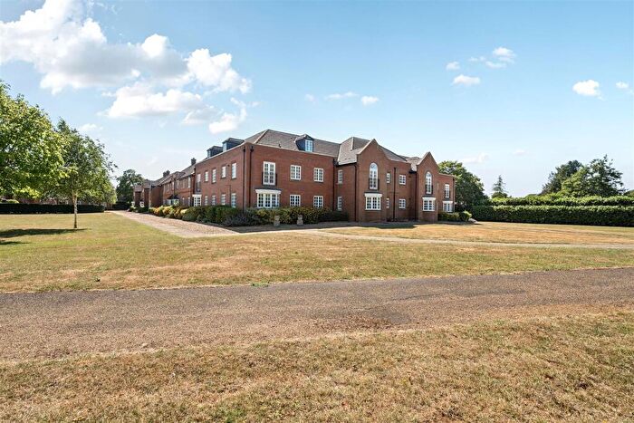 2 Bedroom Apartment For Sale In Reffield Close, Towcester, NN12