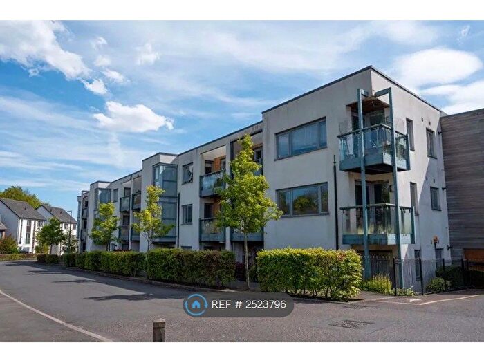 2 Bedroom Flat To Rent In Christie Lane, Salford, M7