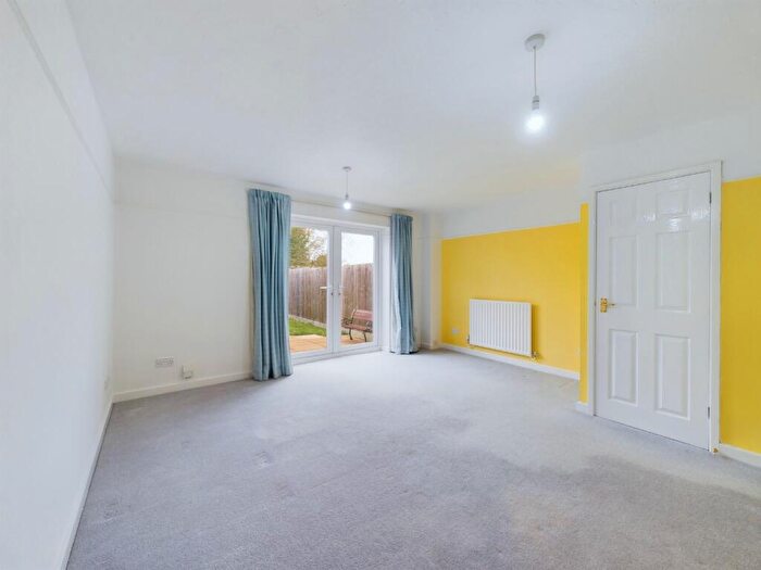 2 Bedroom Terraced House For Sale In Barry Road, Abington, Northampton, NN1
