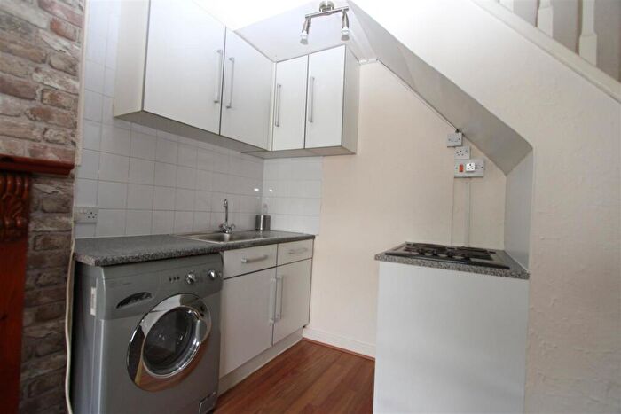 1 Bedroom Terraced House To Rent In Craven Lane, Gomersal, Cleckheaton, BD19