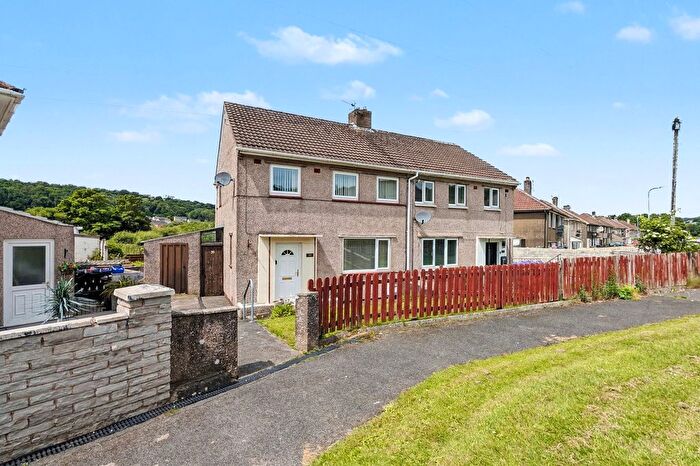 3 Bedroom Semi-Detached House For Sale In Whinlatter Road, Whitehaven, CA28