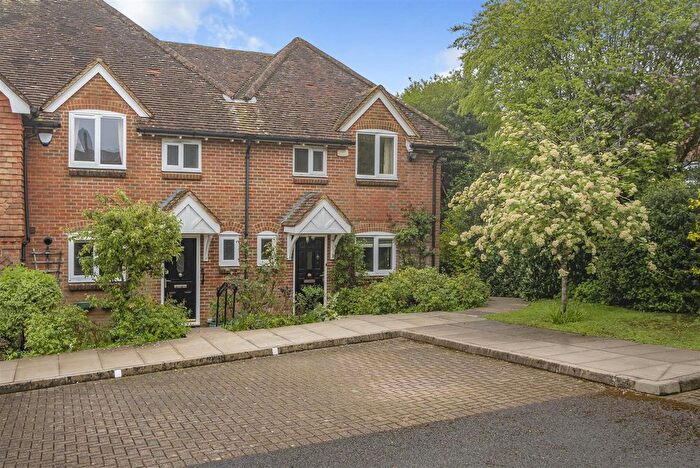 3 Bedroom Terraced House To Rent In Collards Gate, High Street, Haslemere, GU27