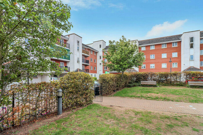 2 Bedroom Apartment To Rent In Hermitage Close, Abbey Wood, SE2