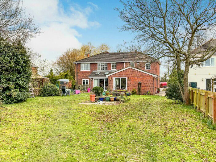 6 Bedroom Detached House For Sale In Goldcliff, Newport, NP18