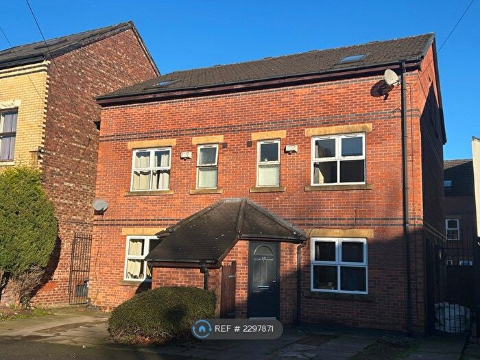 5 Bedroom Semi-Detached House To Rent In Rippingham Road, Manchester, M20