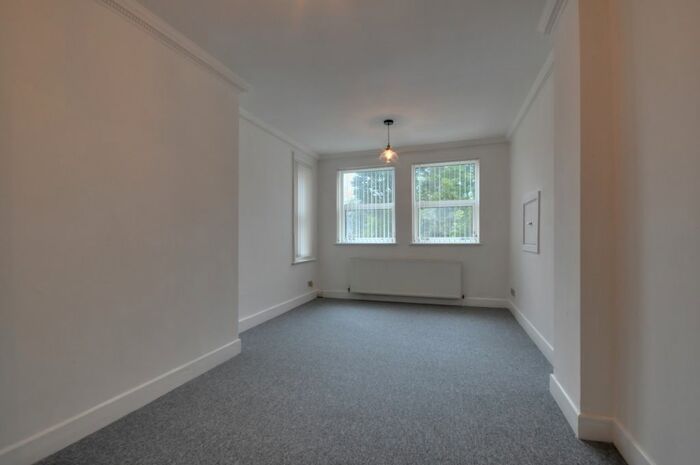 2 Bedroom Flat To Rent In Manor Road, Bournemouth, BH1