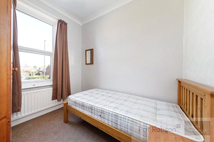 3 Bedroom Flat To Rent In Salters Road, Gosforth, Newcastle Upon Tyne, NE3