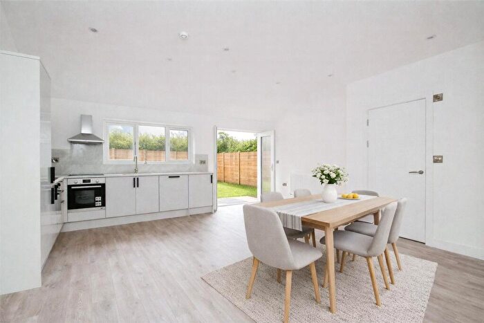 4 Bedroom Mews For Sale In Mornington Road, Bolton, Greater Manchester, BL1