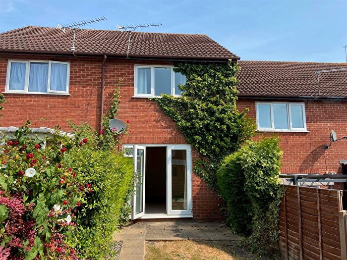 2 Bedroom Terraced House For Sale In Badgers Way, Sturminster Newton, DT10