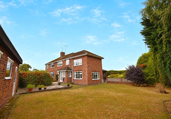 3 Bedroom Semi-Detached House For Sale In Bendee Avenue, Little Neston, Neston, CH64
