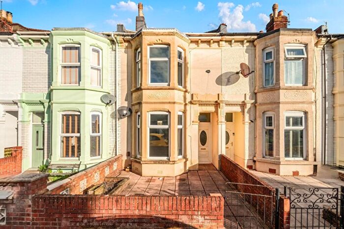 3 Bedroom Terraced House For Sale In Laburnum Grove, Portsmouth, PO2