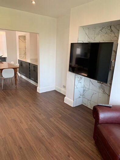 5 Bedroom Semi-detached House To Rent In Saint Chad's View, Leeds, LS6