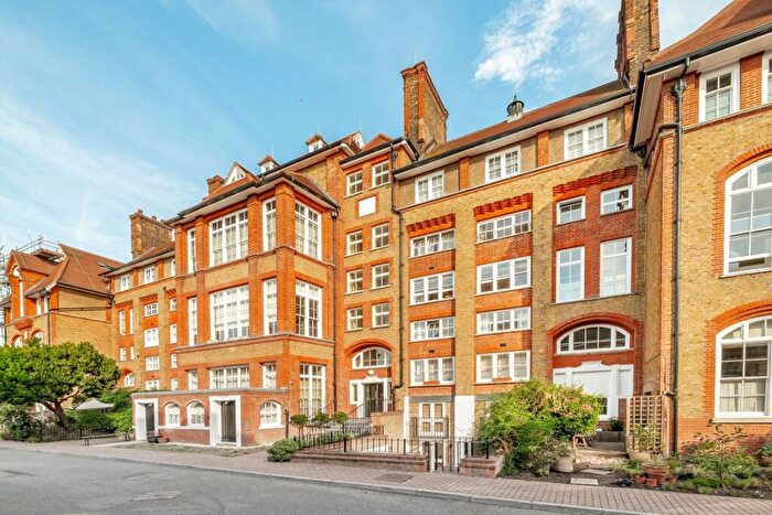 2 Bedroom Flat For Sale In Lansdowne Drive, Hackney, E8