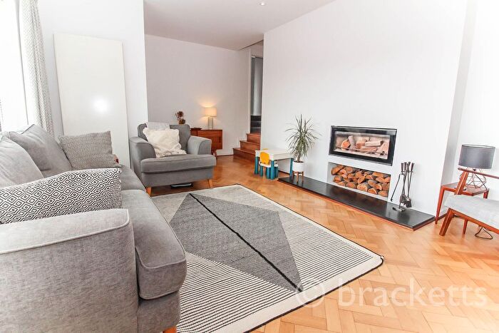 4 Bedroom Detached House To Rent In Forest Way, Tunbridge Wells, TN2