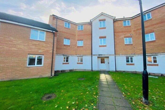 2 Bedroom Flat To Rent In Columbia Road, Broxbourne, EN10