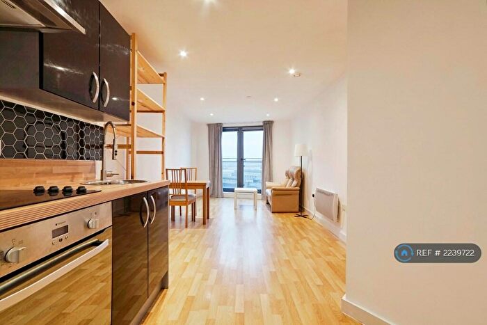 2 Bedroom Flat To Rent In Cross Green Lane, Leeds, LS9