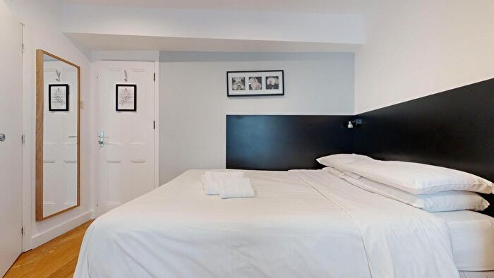 Studio To Rent In Cartwright Gardens, London, WC1H