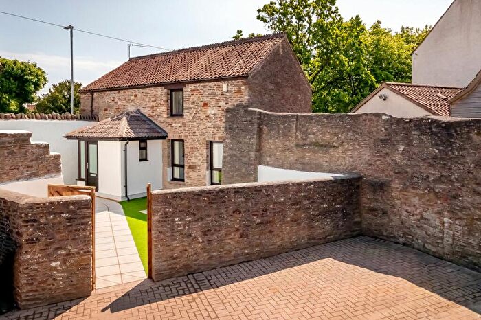 3 Bedroom Detached House To Rent In Hambrook Lane, Hambrook, BS16