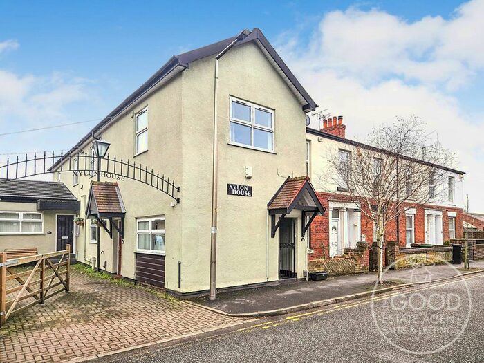 2 Bedroom Flat To Rent In Thomson Street, Stockport, SK3