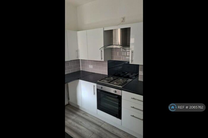 2 Bedroom Terraced House To Rent In Buckingham Street, Hull, HU8