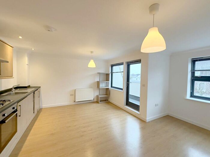 1 Bedroom Flat To Rent In College Road, Kensal Rise, NW10