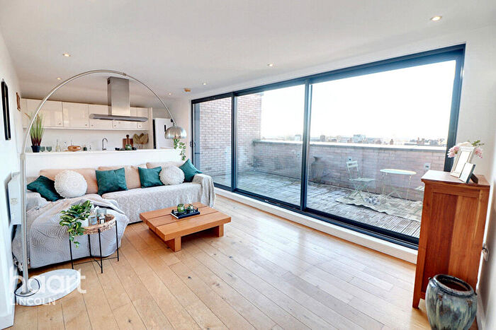 2 Bedroom Apartment To Rent In Museum Court, Lincoln, LN2