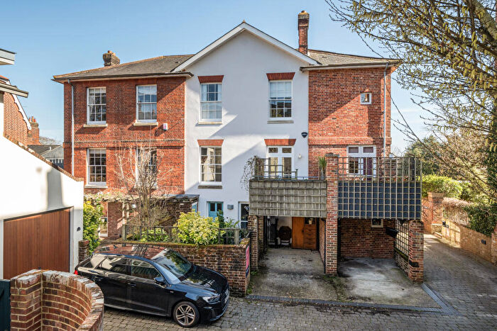 3 Bedroom House For Sale In St. Thomas Street, Winchester, SO23
