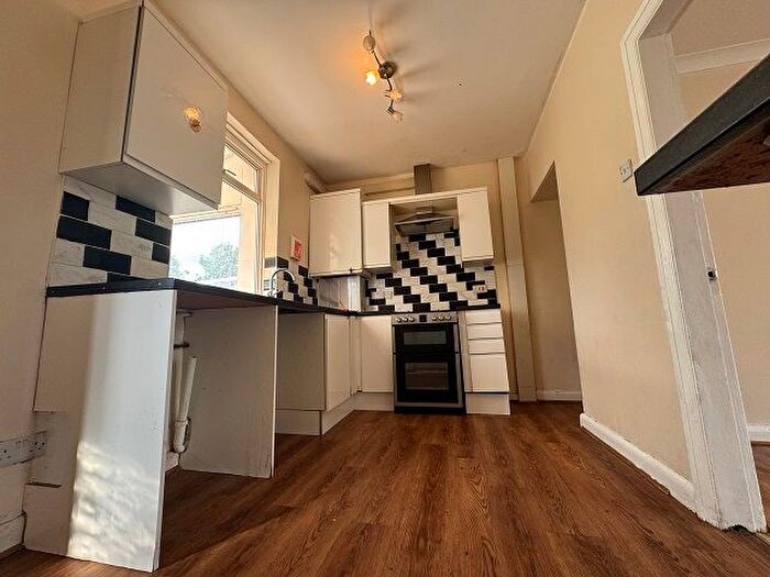 3 Bedroom Terraced House To Rent In Beck Road, Sheffield, S5