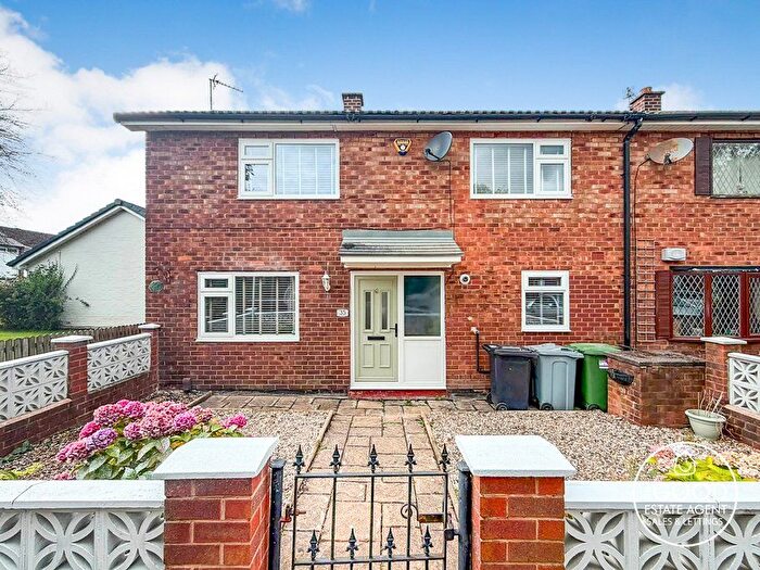 3 Bedroom End Terrace House To Rent In , Kendal Road, Macclesfield, SK11