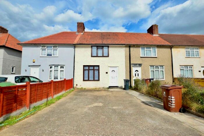 3 Bedroom Terraced House To Rent In Halbutt Street, RM9