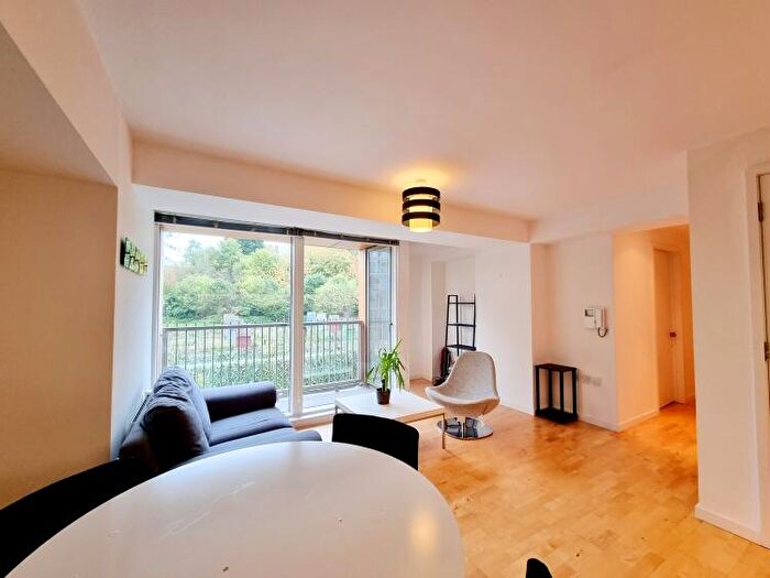 1 Bedroom Apartment To Rent In Saxton The Avenue Leeds, LS9