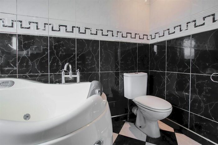 3 Bedroom Semi-Detached House To Rent In Hillside, Burnley, BB11