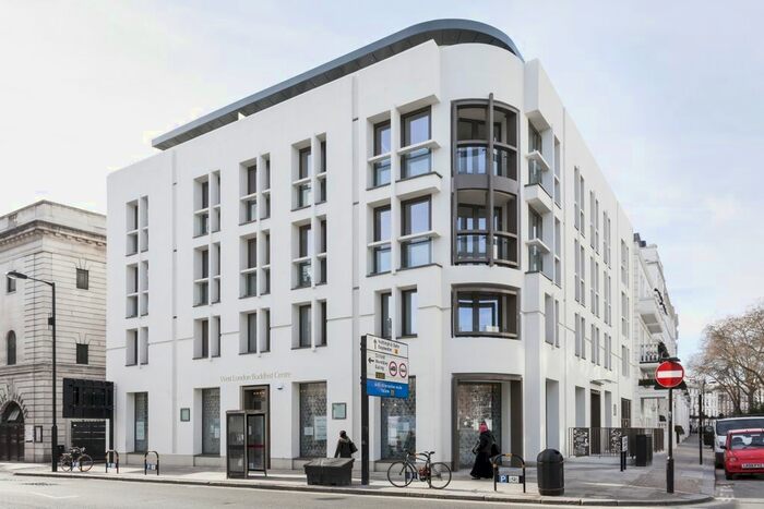 2 Bedroom Flat To Rent In Westbourne Gardens, London, W2