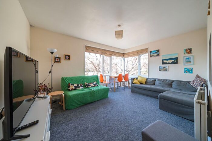 2 Bedroom Flat To Rent In Black Lion Lane South, Hammersmith, London, W6