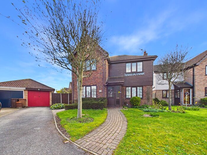 3 Bedroom Detached House For Sale In Foxfields Drive, Oakwood, DE21