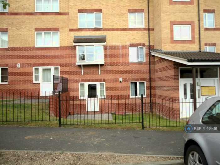 1 Bedroom Flat To Rent In Princes Gate, High Wycombe, HP13