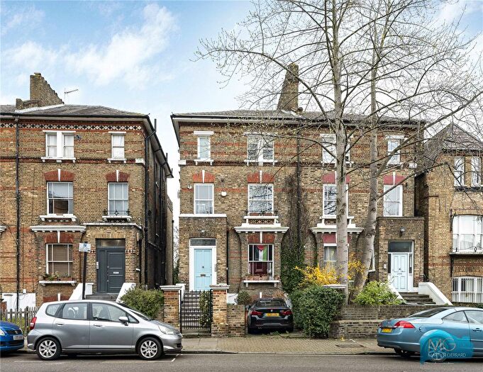 3 Bedroom Flat For Sale In Middleton Grove, London, N7