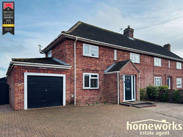 3 Bedroom Semi Detached House For Sale In Shipdham Road, Dereham, NR19