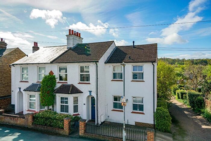 4 Bedroom Semi-Detached House For Sale In Horsecroft Road, Boxmoor Village, Hemel Hempstead, Hertfordshire, HP1