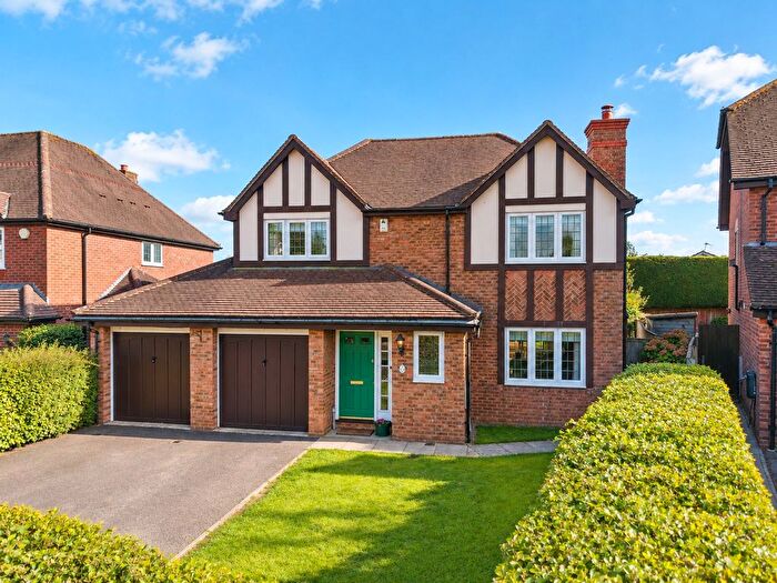 4 Bedroom Detached House For Sale In Mead Park, Holmer Green, Buckinghamshire, HP15
