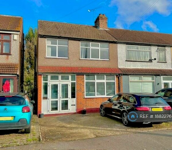 3 Bedroom End Of Terrace House To Rent In Richards Avenue, Romford, RM7