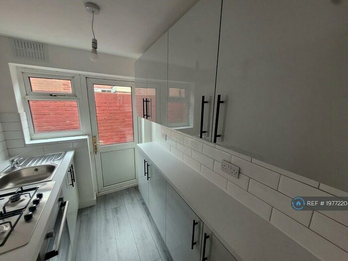 2 Bedroom Terraced House To Rent In Malwood Street, Liverpool, L8